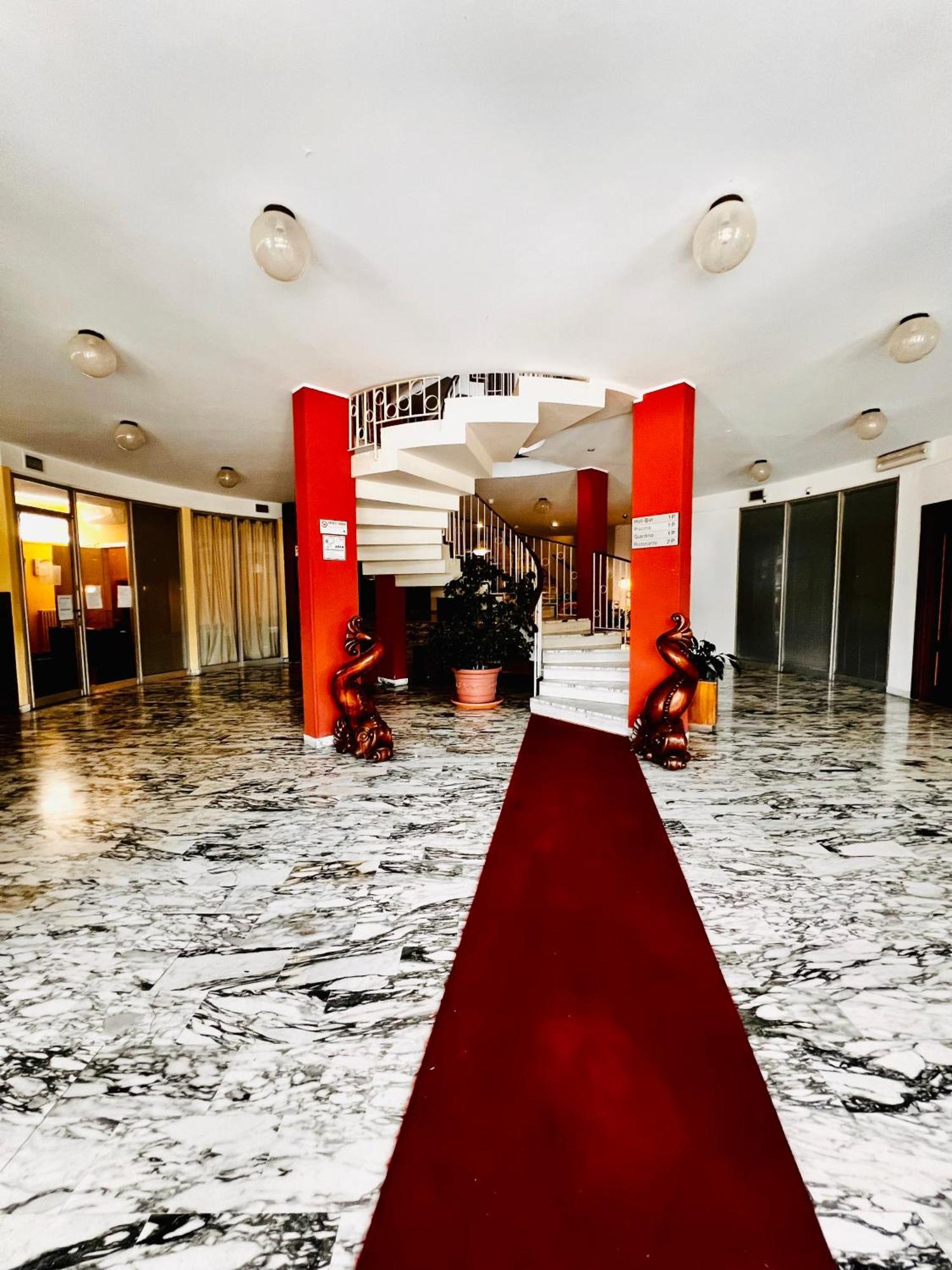 Eurotel 505 Rapallo Bagian luar foto